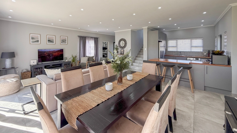 3 Bedroom Property for Sale in Everglades Estate North West